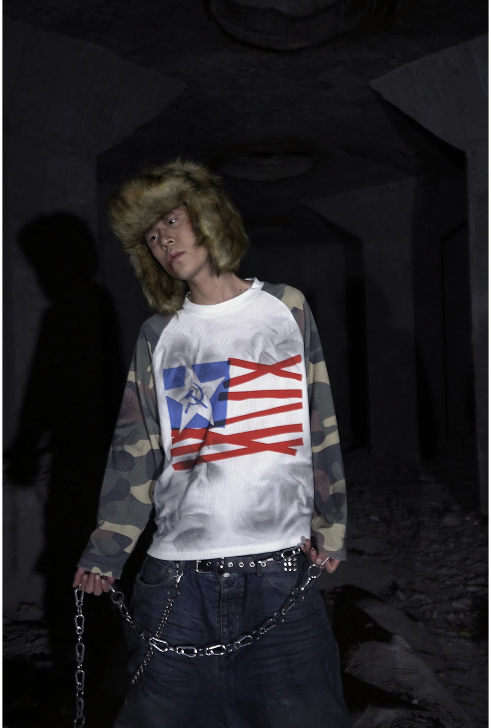 [99CLUB] Distressed Graphic Raglan Long Sleeve