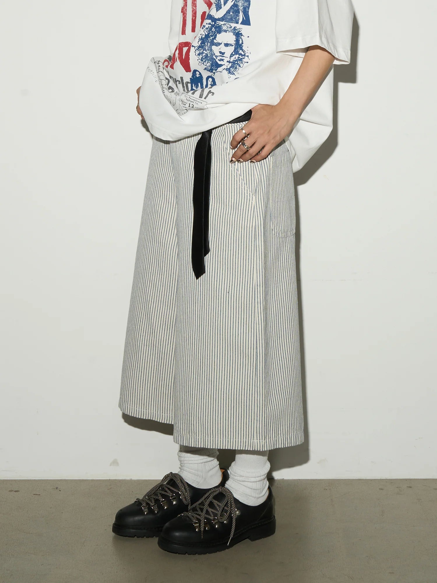 Balloon silhouette stripe shorts