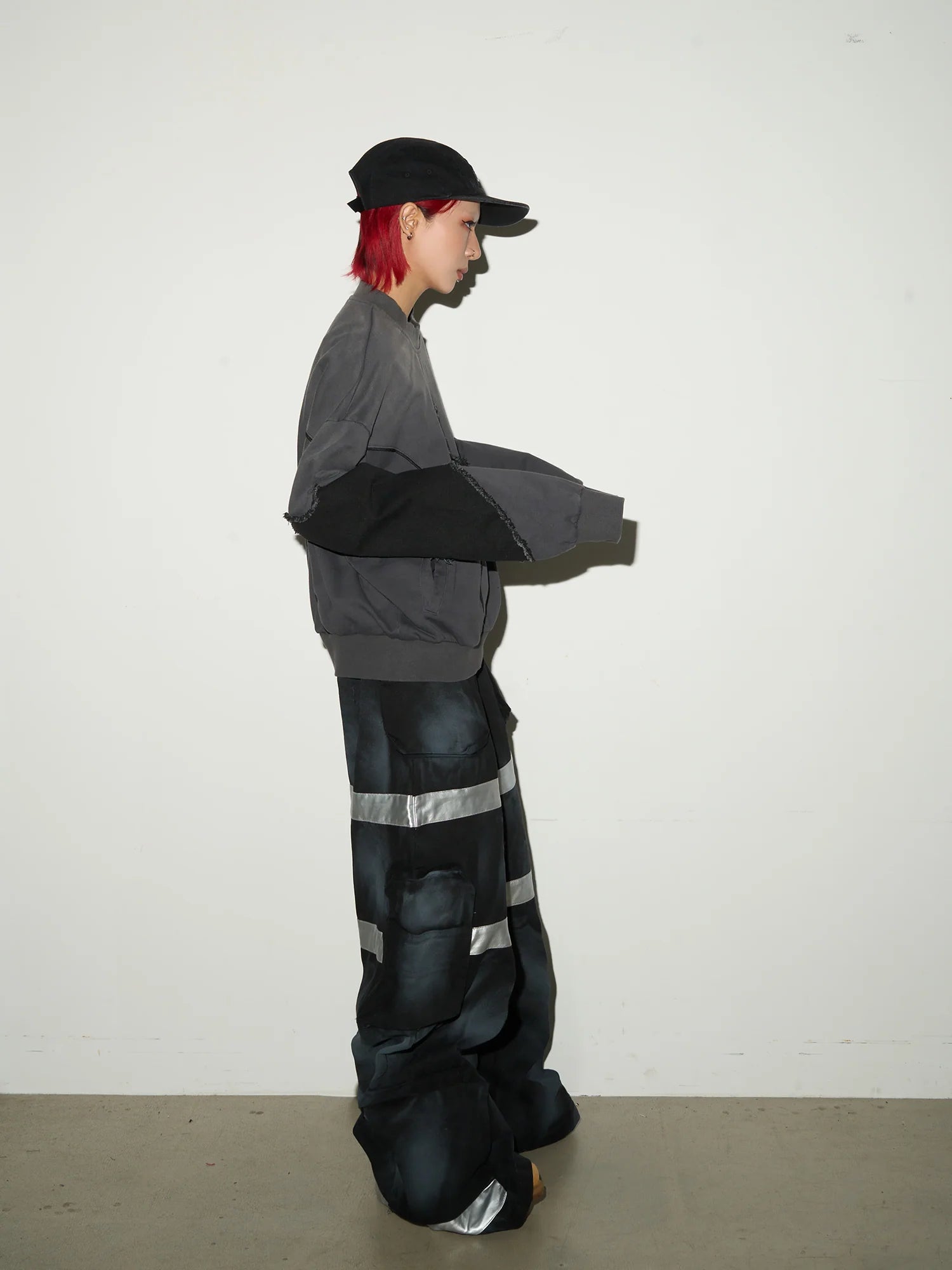 Distresed contrast sweat