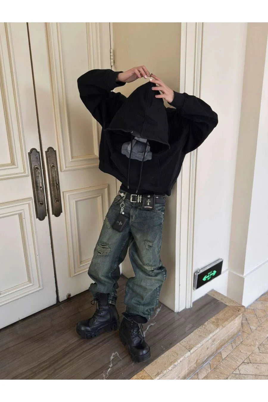 Wave Pattern Curved Blade Denim Pants